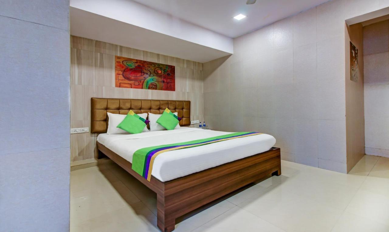Treebo Lake Bloom Powai Mumbai Exterior photo