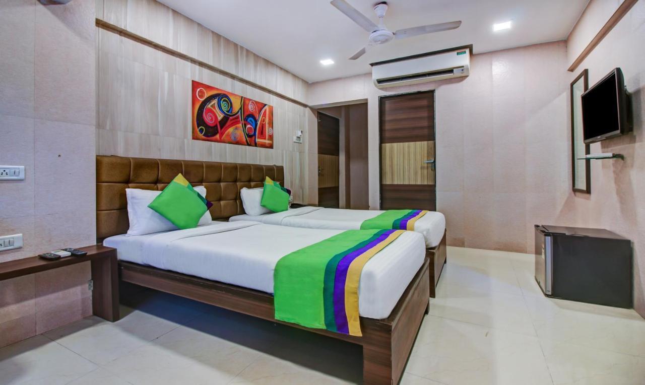 Treebo Lake Bloom Powai Mumbai Exterior photo